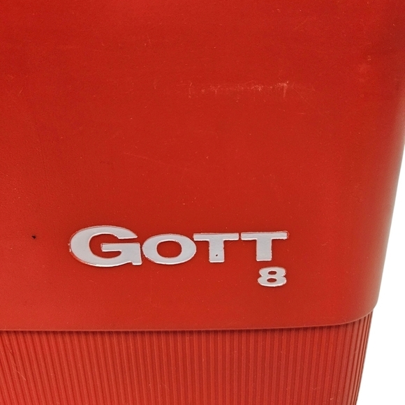 Vintage Gott 8 Quart Red & White Cooler Lunch Box Ice Chest Personal Cooler - Picture 2 of 10
